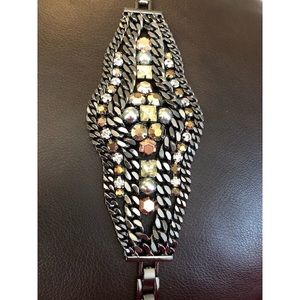 Stalls & Dot Bracelet